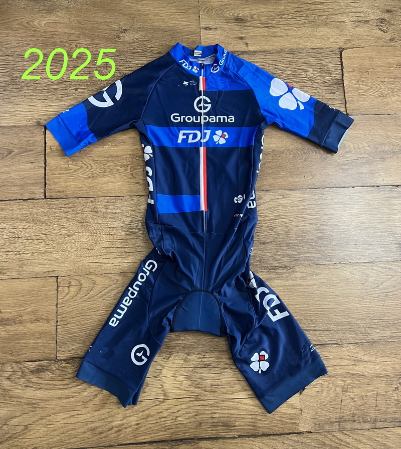 LASER CUT Skinsuit 2025 2026 G - огляд і ціна Cycling Gear Material